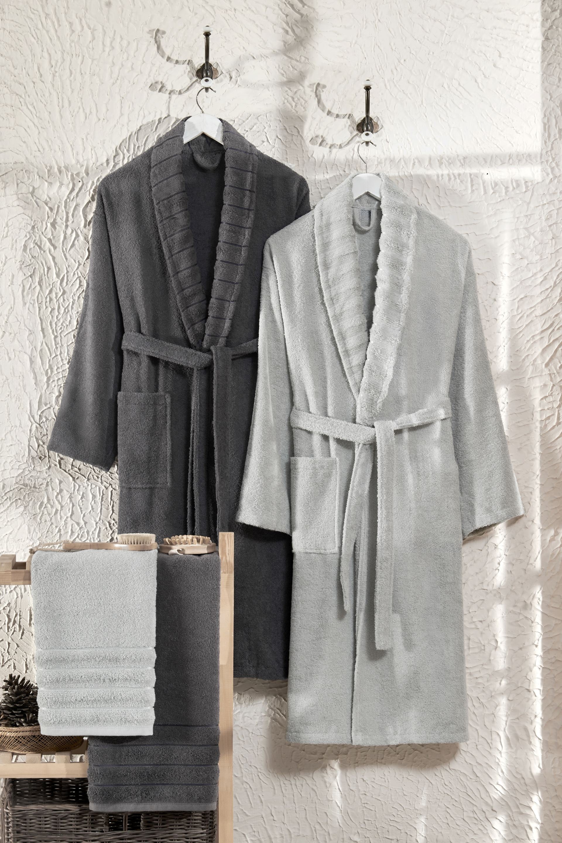 Carla Havlulu Bornoz Açık Gri - Antrasit